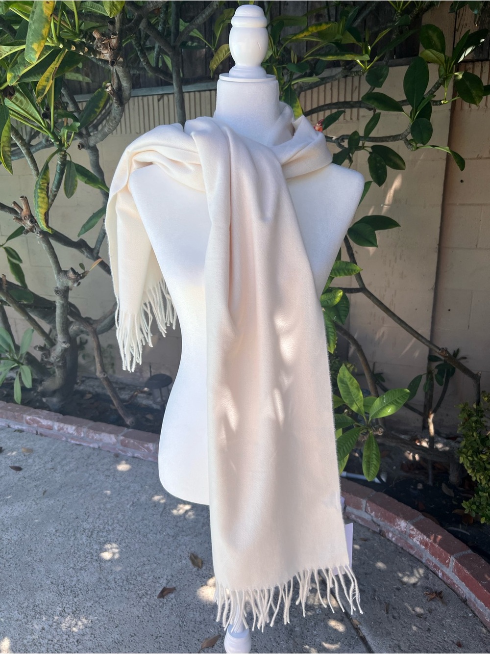 Liz Claiborne Cream Fringe Scarf